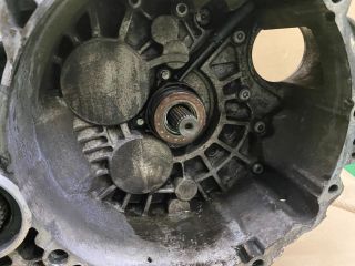 bontott VW GOLF V Váltó (Mechanikus)
