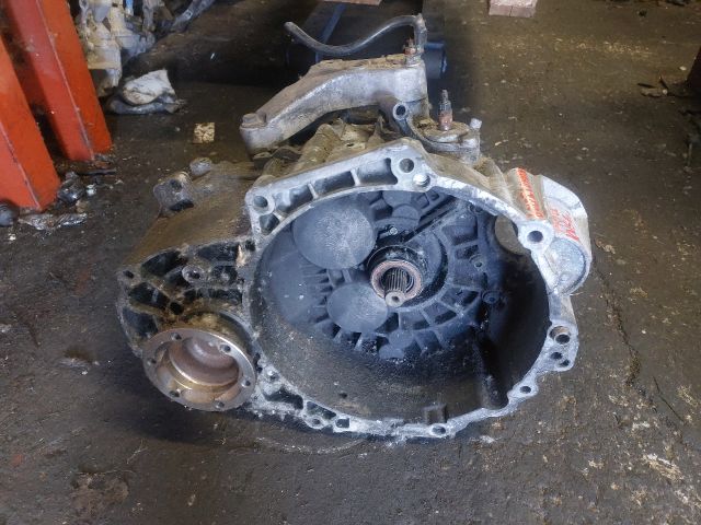 bontott VW GOLF V Váltó (Mechanikus)