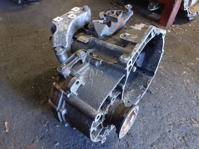 bontott VW GOLF V Váltó (Mechanikus)