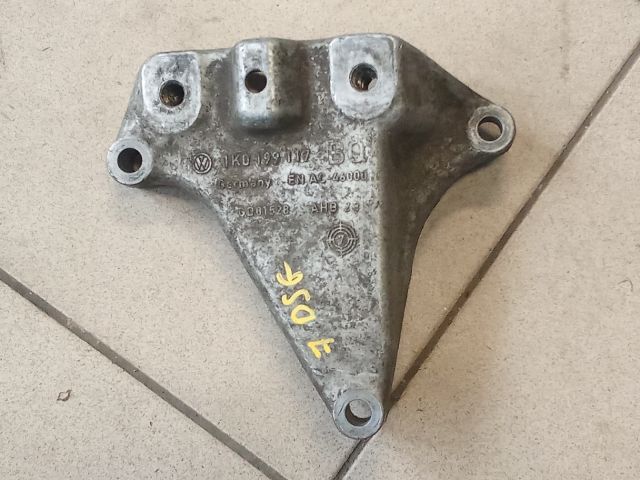 bontott VW GOLF V Váltó Tartó Bak (Pozíciófüggetlen)