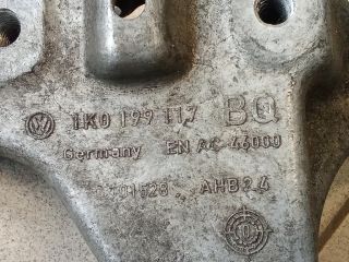 bontott VW GOLF V Váltó Tartó Bak (Pozíciófüggetlen)