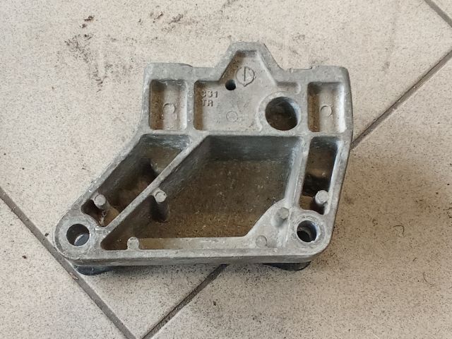 bontott VW GOLF V Váltó Tartó Bak (Pozíciófüggetlen)