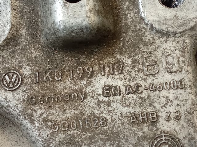 bontott VW GOLF V Váltó Tartó Bak (Pozíciófüggetlen)