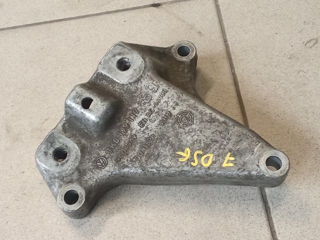 bontott VW GOLF V Váltó Tartó Bak (Pozíciófüggetlen)