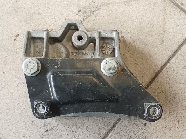 bontott VW GOLF V Váltó Tartó Bak (Pozíciófüggetlen)