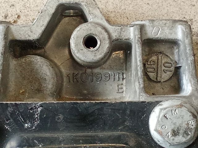 bontott VW GOLF V Váltó Tartó Bak (Pozíciófüggetlen)