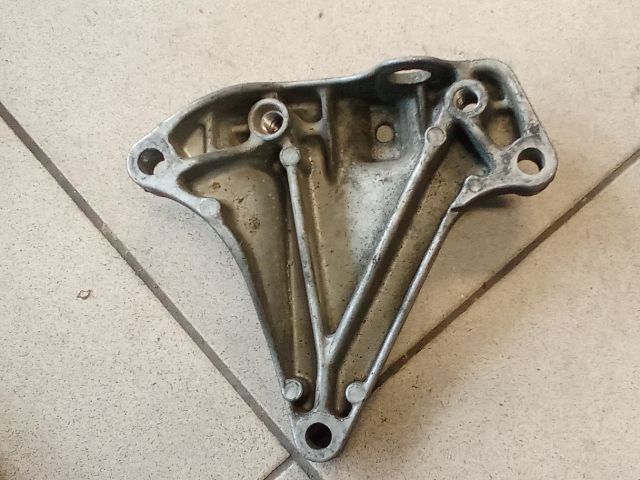 bontott VW GOLF V Váltó Tartó Bak (Pozíciófüggetlen)