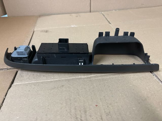 bontott VW GOLF V Ablakemelő és Tükör Kapcsoló