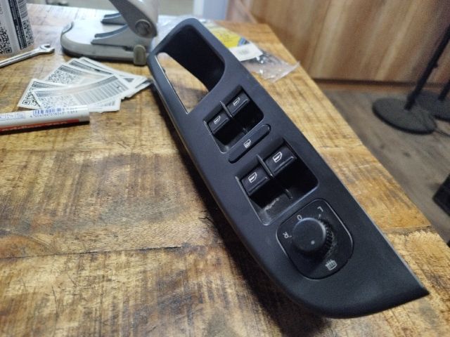 bontott VW GOLF V Ablakemelő és Tükör Kapcsoló