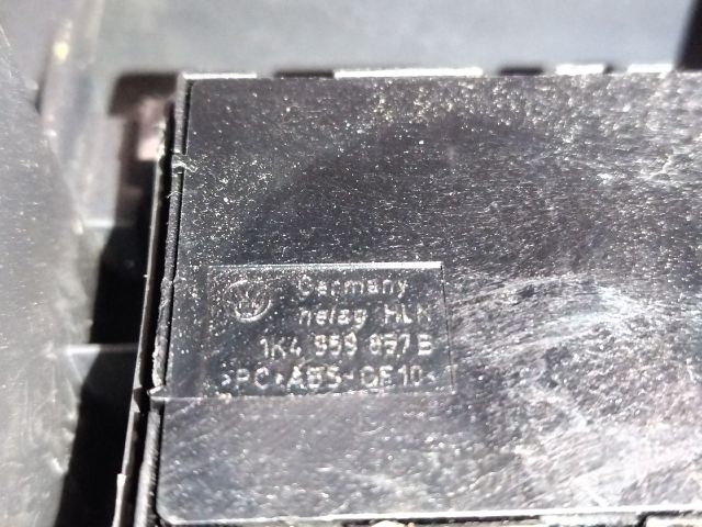 bontott VW GOLF V Ablakemelő és Tükör Kapcsoló