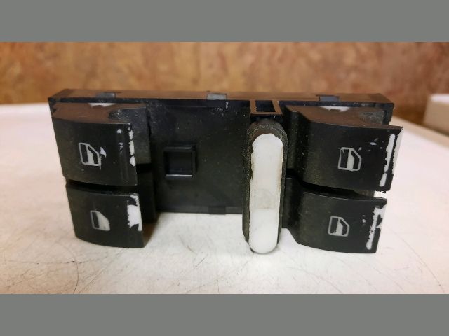 bontott VW GOLF V Ablakemelő Kapcsoló Négyes / Kettes