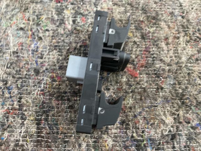 bontott VW GOLF V Ablakemelő Kapcsoló Négyes / Kettes