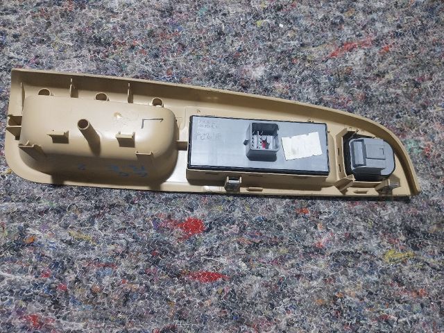 bontott VW GOLF V Ablakemelő Kapcsoló Négyes / Kettes