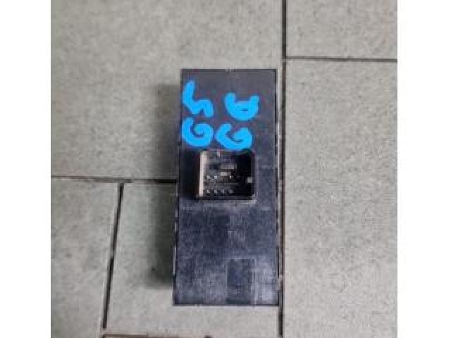 bontott VW GOLF V Ablakemelő Kapcsoló Négyes / Kettes