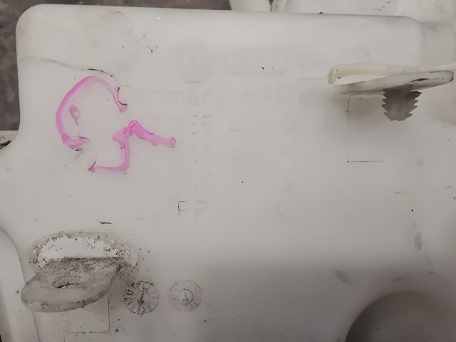 bontott VW GOLF V Ablakmosó Tartály