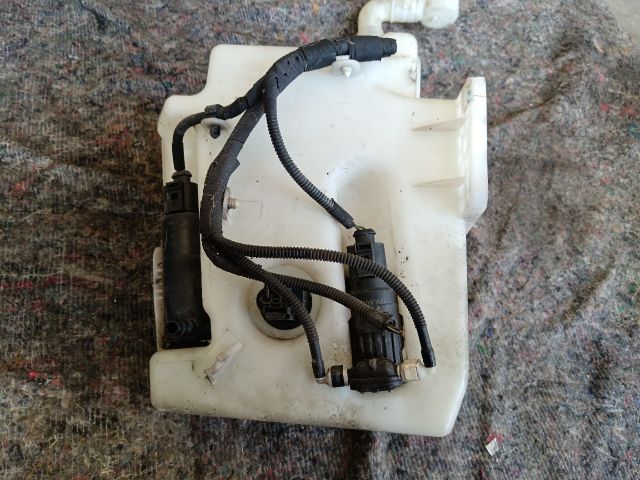 bontott VW GOLF V Ablakmosó Tartály