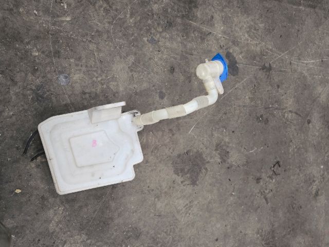 bontott VW GOLF V Ablakmosó Tartály