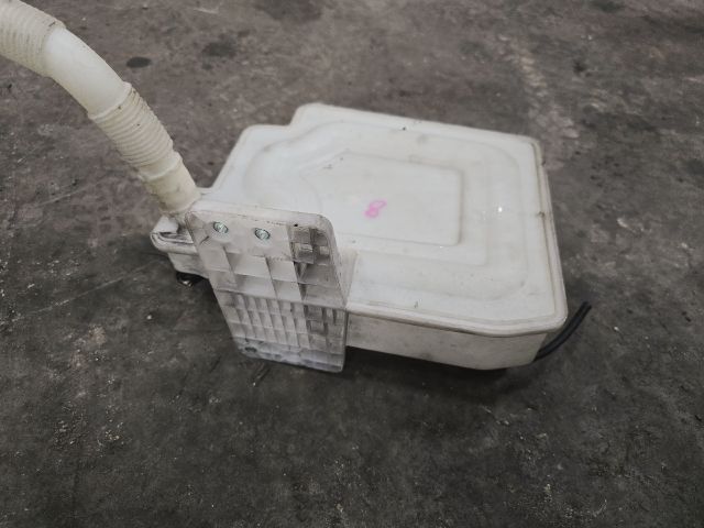 bontott VW GOLF V Ablakmosó Tartály