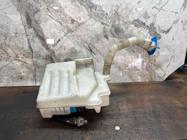 bontott VW GOLF V Ablakmosó Tartály