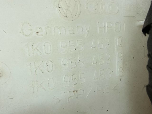 bontott VW GOLF V Ablakmosó Tartály