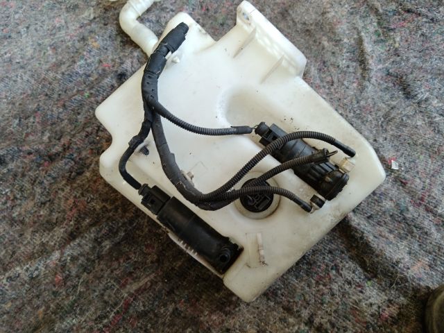 bontott VW GOLF V Ablakmosó Tartály