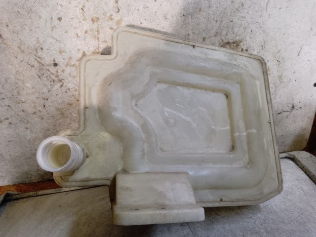 bontott VW GOLF V Ablakmosó Tartály