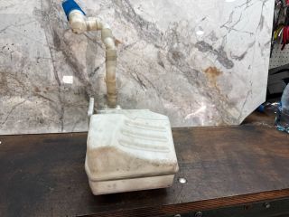 bontott VW GOLF V Ablakmosó Tartály