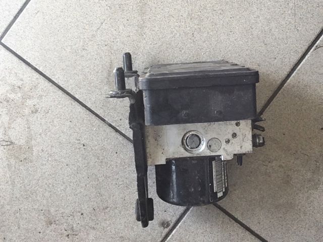 bontott VW GOLF V ABS Kocka