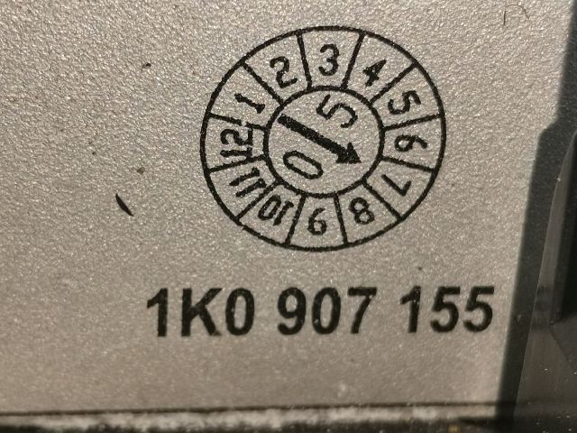 bontott VW GOLF V AC/DC Inverter 230V