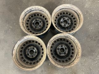 bontott VW GOLF V Acélfelni (1 db)