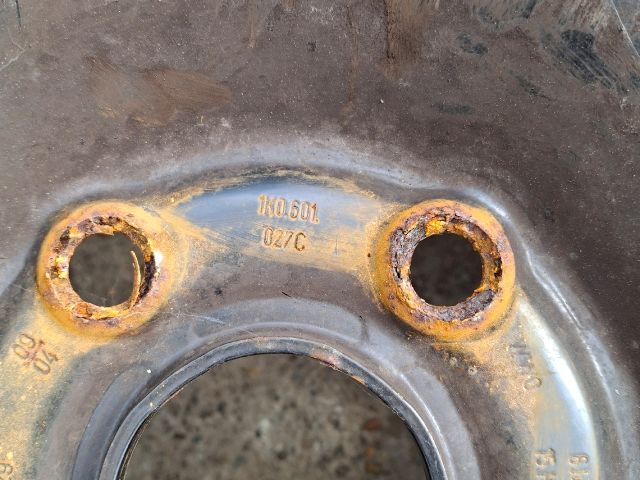 bontott VW GOLF V Acélfelni (1 db)