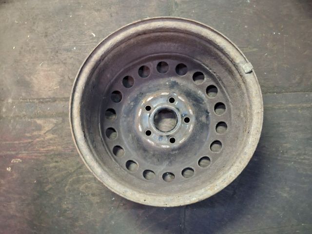 bontott VW GOLF V Acélfelni (1 db)