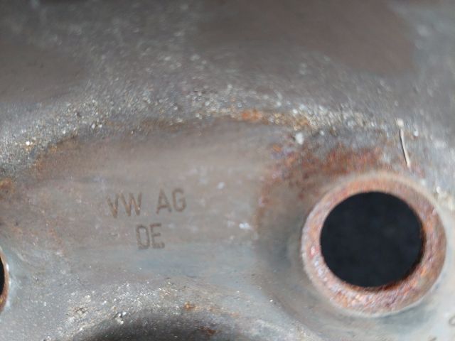 bontott VW GOLF V Acélfelni Szett Gumival