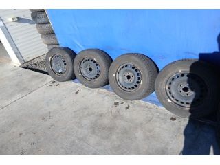 bontott VW GOLF V Acélfelni Szett Gumival