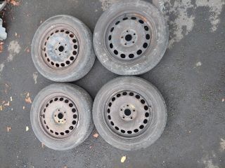 bontott VW GOLF V Acélfelni Szett Gumival