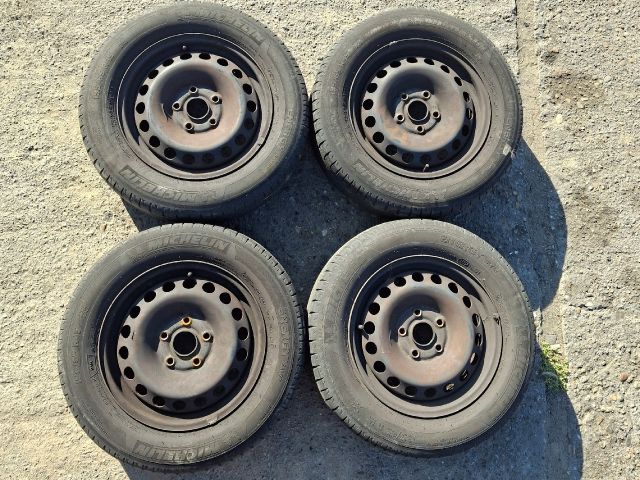 bontott VW GOLF V Acélfelni Szett