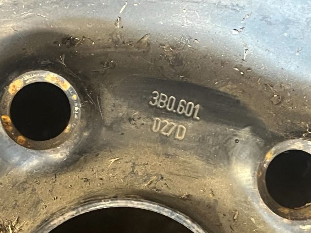 bontott VW GOLF V Acélfelni Szett