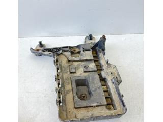 bontott VW GOLF V Akkumulátor Tartó