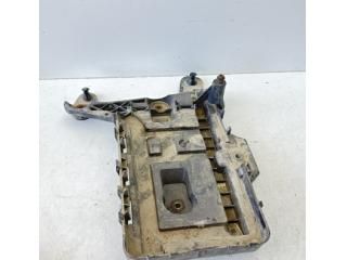 bontott VW GOLF V Akkumulátor Tartó