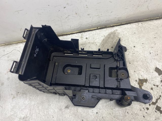 bontott VW GOLF V Akkumulátor Tartó