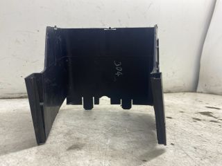 bontott VW GOLF V Akkumulátor Tartó