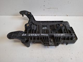 bontott VW GOLF V Akkumulátor Tartó