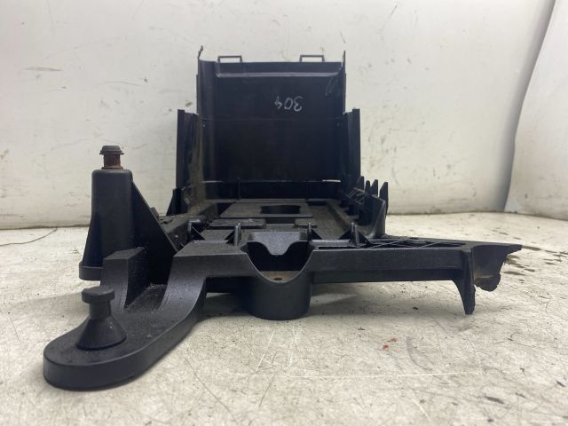 bontott VW GOLF V Akkumulátor Tartó