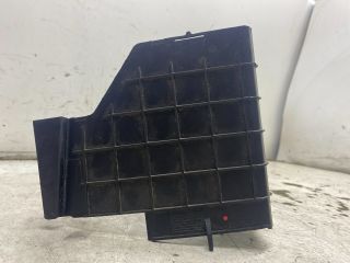 bontott VW GOLF V Akkumulátor Tartó