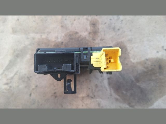 bontott VW GOLF V Aktív Kormány Elektronika