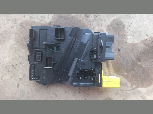 bontott VW GOLF V Aktív Kormány Elektronika