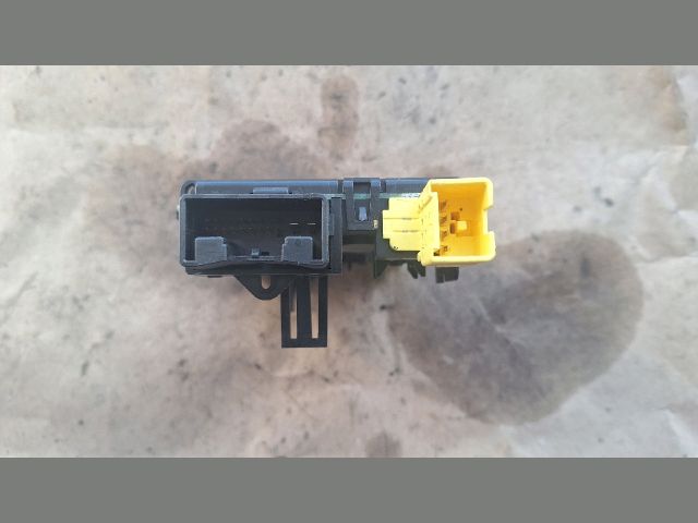 bontott VW GOLF V Aktív Kormány Elektronika