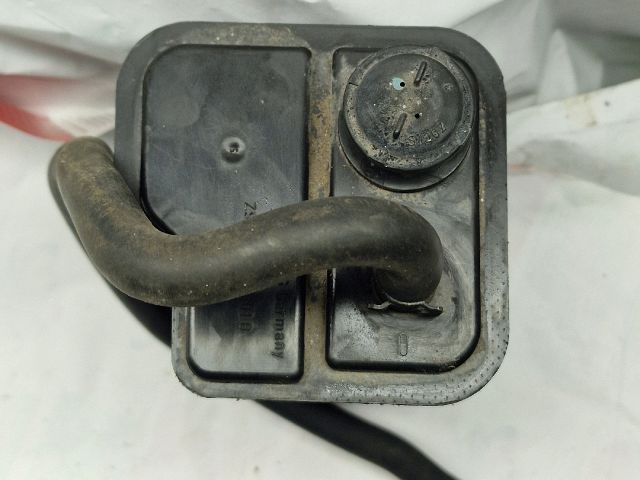 bontott VW GOLF V Aktív Szénszűrő