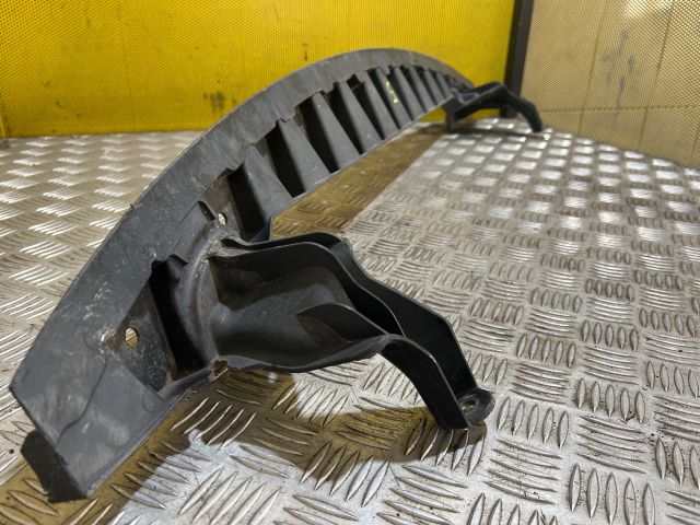 bontott VW GOLF V Alsó Kereszttartó