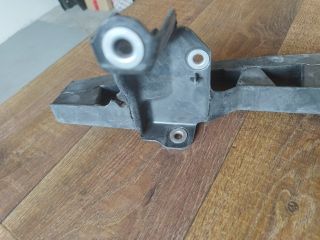 bontott VW GOLF V Alsó Kereszttartó